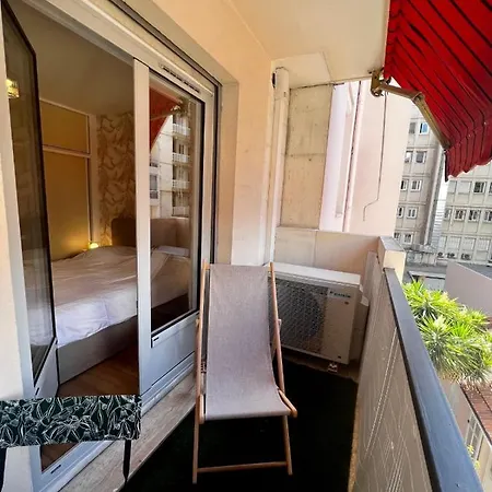 Brand New 2 Bdr In With Ac And Sea View 度假居